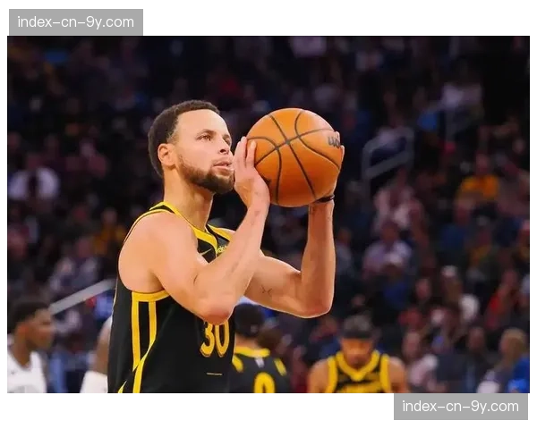 评论：勇士重返季后赛，但过度依赖库里的问题在收官阶段显露无疑