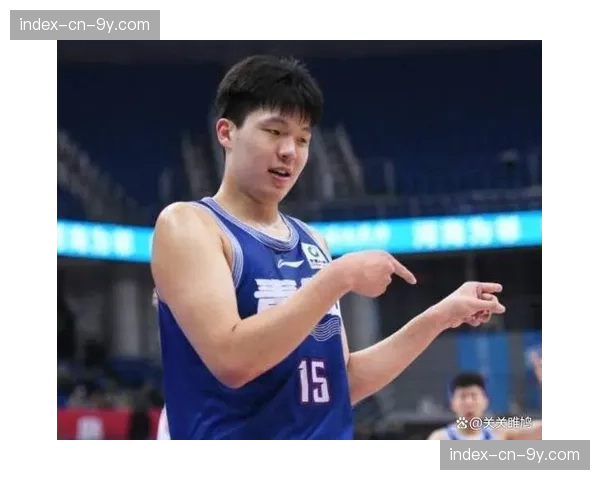 青岛签下克劳福德，增强内线防守实力